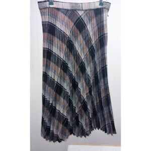 Vintage Vincenti pleated, plaid. wool blend, midi, A-line  skirt size 10, see me